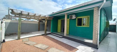 . Casa de 4 Quartos, Próximo ao Mar Em Capão da Canoa