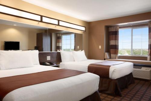 Queen Room with Two Queen Beds - Non-Smoking