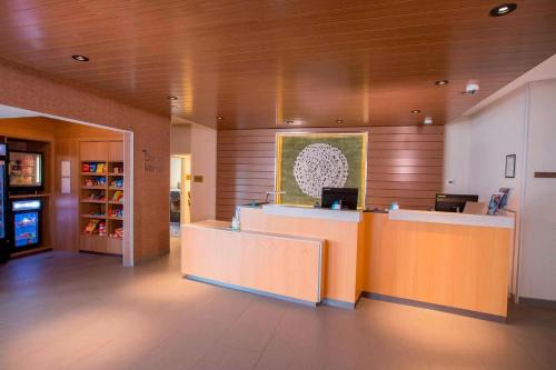 Fairfield Inn & Suites By Marriott Alexandria - image 12
