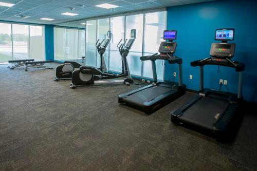 Fairfield Inn & Suites By Marriott Alexandria - image 4