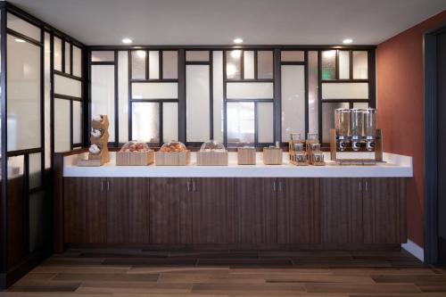 Fairfield Inn & Suites By Marriott Camarillo - image 11