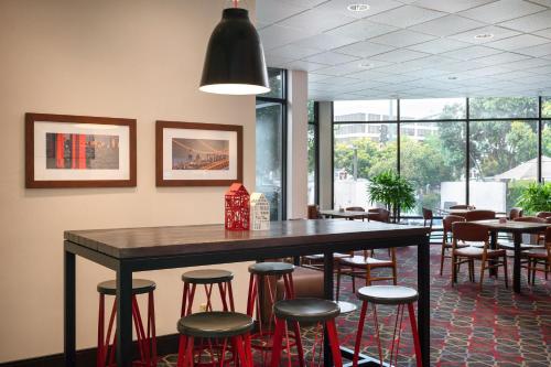 Four Points by Sheraton - San Francisco Bay Bridge - image 11