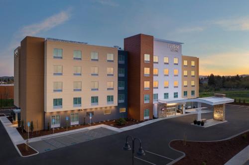 . Fairfield Inn & Suites by Marriott Santa Rosa Rohnert Park
