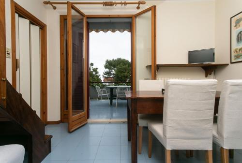 M134 - Marcelli, quadrilocale con terrazzo a 50mt dal mare