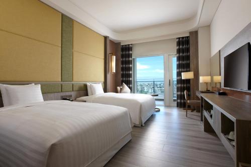 2 queen beds
