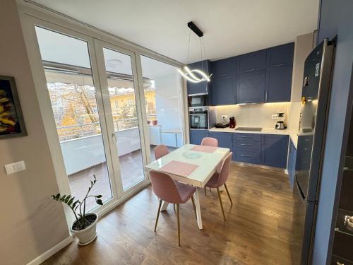 Jolie Center Apartment, Tirana (photo 5)