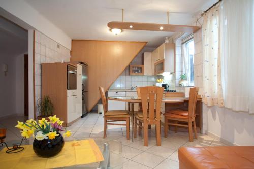Piazza Old Town Apartment, Split (photo 9)