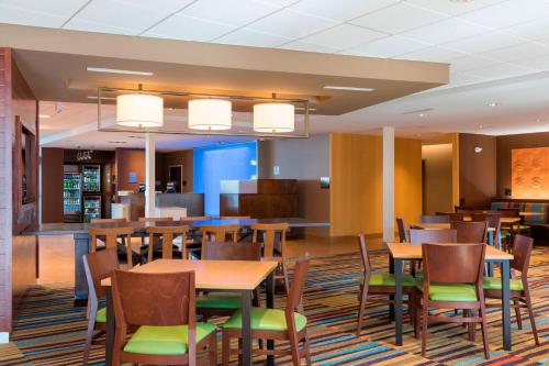 Fairfield Inn & Suites by Marriott Indianapolis Fishers - image 6