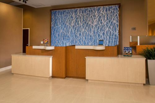 Fairfield Inn & Suites by Marriott Washington - image 13