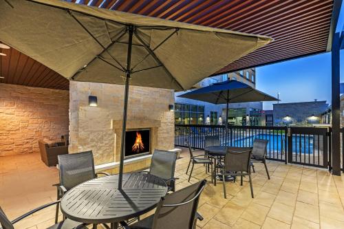 Fairfield Inn & Suites Houston Memorial City Area - image 12