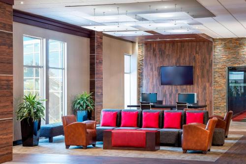 Four Points by Sheraton Chicago O'Hare - image 8