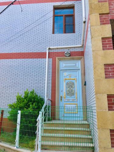 Bejárat, Apartment villa in Binagadi