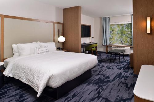 Fairfield Inn & Suites by Marriott Canton - image 14
