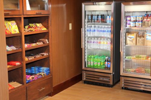 Fairfield Inn & Suites by Marriott Bowling Green - image 7