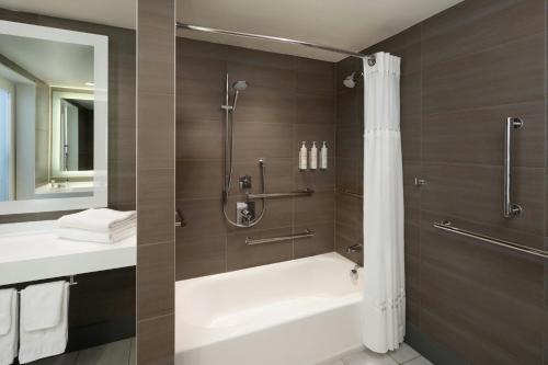 North Charleston Marriott - image 9