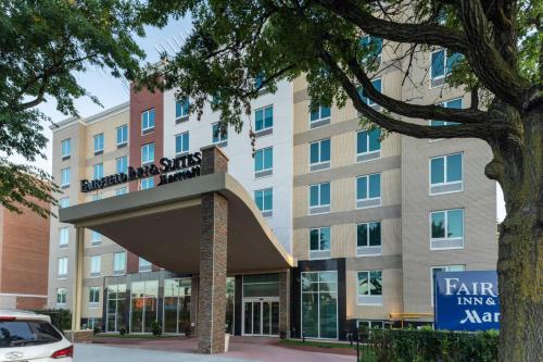 . Fairfield Inn & Suites by Marriott New York Queens/Fresh Meadows