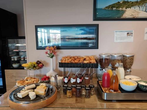 Hôtel Restaurant Les Ormes The Originals Relais (Relais du Silence) - image 3