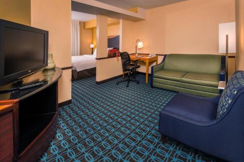Fairfield Inn Dulles Airport Chantilly - image 8