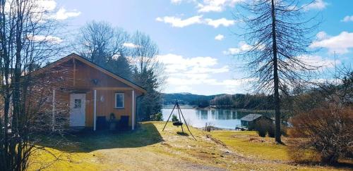 . Gjestehus på bondegård, med båtutleie