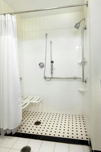 Fairfield Inn & Suites Pittsburgh Neville Island - image 9
