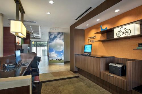 Fairfield Inn & Suites by Marriott New Castle - image 11
