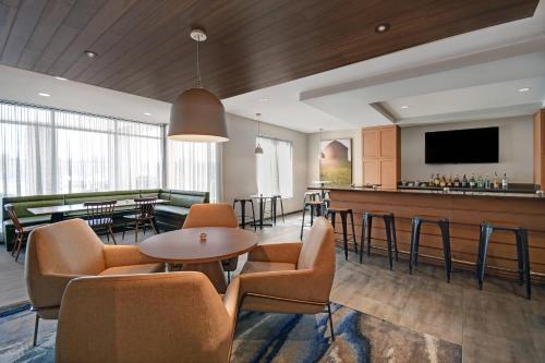 Fairfield Inn & Suites by Marriott Mansfield - image 12