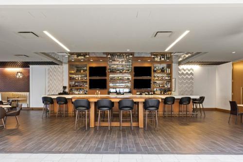 Пъб/Фоайе, Chicago Marriott Naperville in Нейпървил, Илиноис