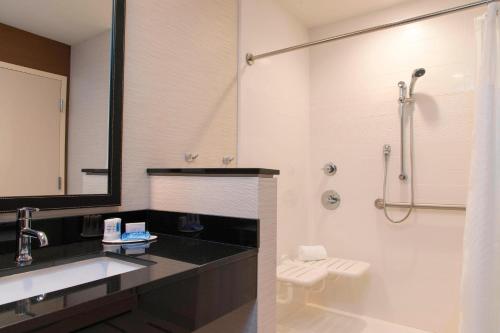 Fairfield by Marriott Inn & Suites Jackson Clinton - 화장실