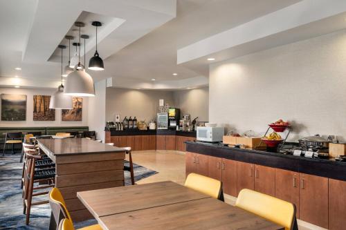 Fairfield Inn & Suites Stillwater - image 7