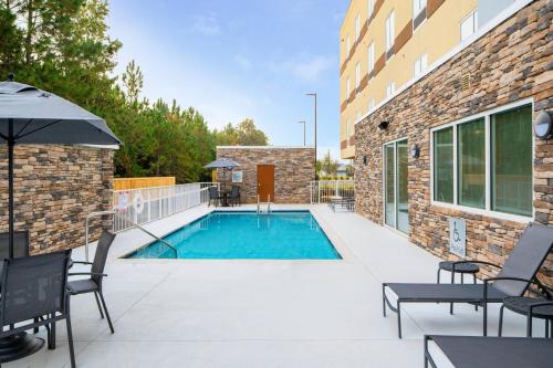 bazen, Fairfield by Marriott Inn & Suites Pensacola Pine Forest in Ensley
