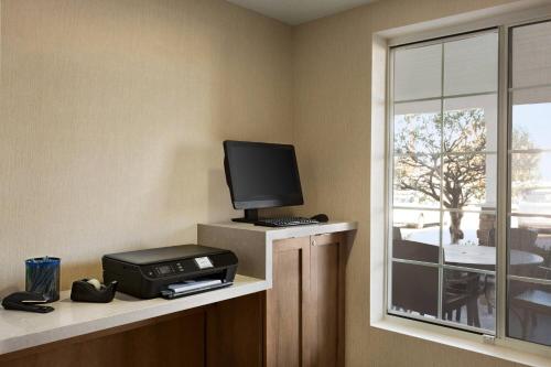Fairfield Inn & Suites Wheeling - St. Clairsville OH - image 2