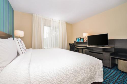 Fairfield Inn & Suites by Marriott Raleigh Cary - image 9