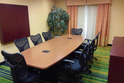 Fairfield Inn & Suites Indianapolis Avon - image 12