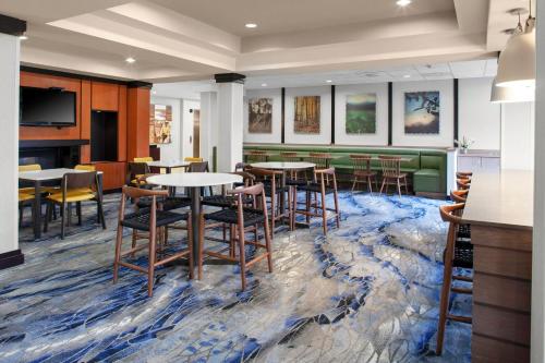 Fairfield Inn & Suites Indianapolis Avon - image 2