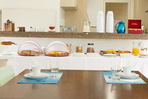 Haute Haus - Guest House - image 3