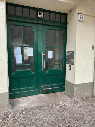 Typical Altbau in the heart of Berlin Wedding, Berlin (Foto 10)