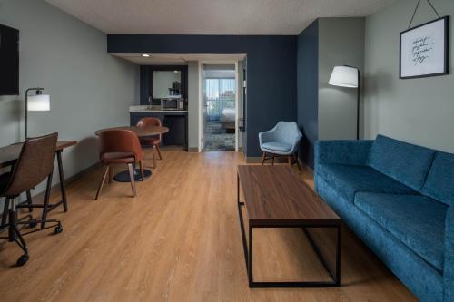 Deluxe Queen/Queen Suite with Sofa Bed room in Four Points by Sheraton Suites Tampa Airport Westshore