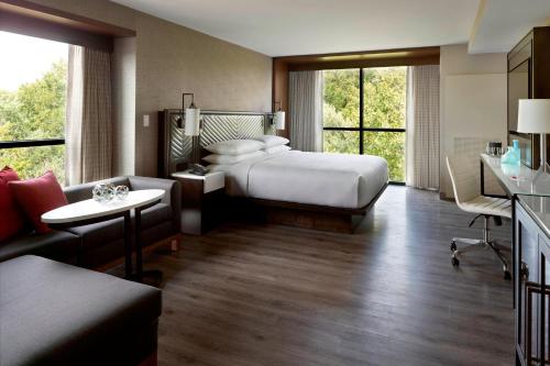 1 queen bed