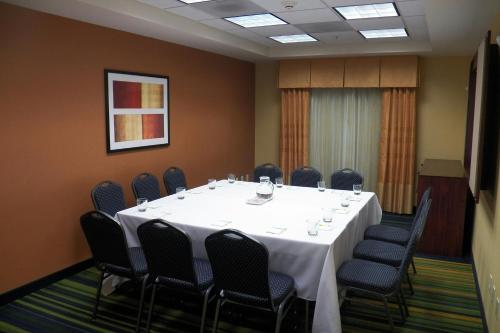 Fairfield by Marriott Inn & Suites Los Angeles West Covina - 회의실/연회장
