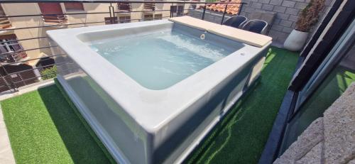 Vivisierras Duplex a estrenar con pileta privada centro Villa Carlos Paz 3 dormitorios 2 baños vista - image 3