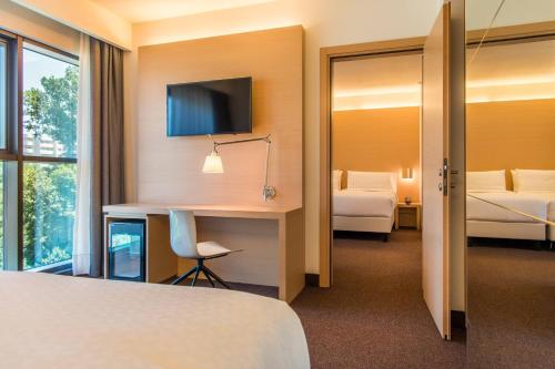 2 bedrooms, 3 beds