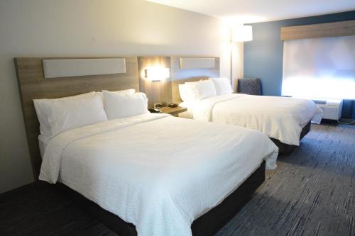 Queen Suite with Two Queen Beds and Sofa Bed