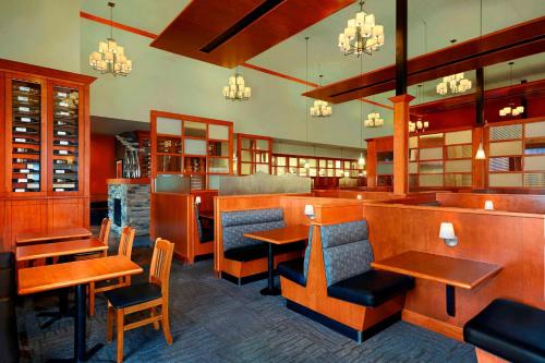 Four Points By Sheraton Edmonton Gateway - image 2
