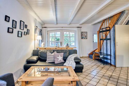 Gjarshüs (Gjarshus) in Risum-Lindholm