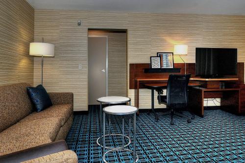 Fairfield Inn & Suites by Marriott Los Angeles Rosemead - image 7