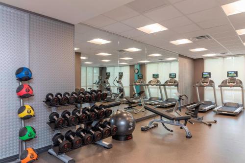 Fairfield Inn & Suites by Marriott Indianapolis Carmel - image 12