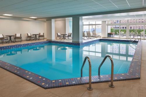 Four Points by Sheraton Windsor Downtown Four Points by Sheraton Windsor Downtown