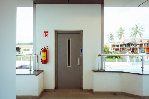 Bright & Chic Apartment in Libreville