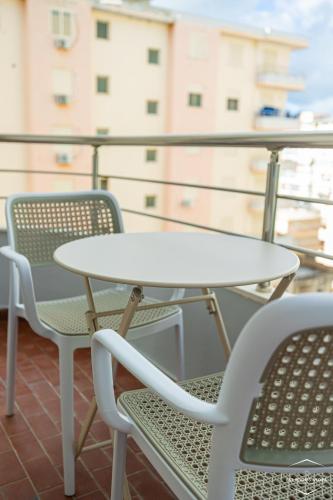 E&E Rooms Vlora - Seaside Escape - image 5