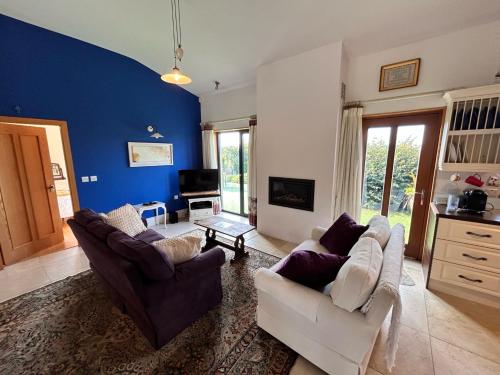 Golf & family chill cottage, hot-tub, beach 10 min, Coleraine (foto 8)